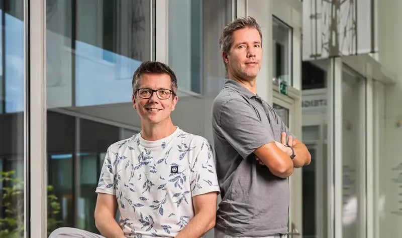 Portrait of Emiel and Paul standing next to each other.