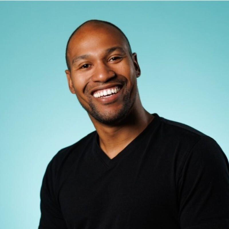 1730294646-shervinio-harris